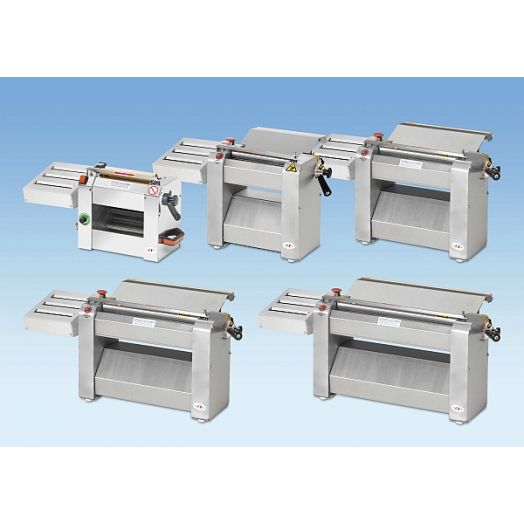 'Roga' Heavy Duty Pasta Machine - SF250 with Pasta Cutters